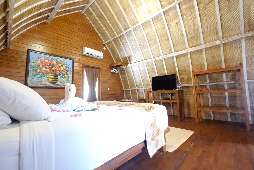 ปาราเดซา ลีฟวิง Hotel กีลีตราวางัน ภายนอก รูปภาพ