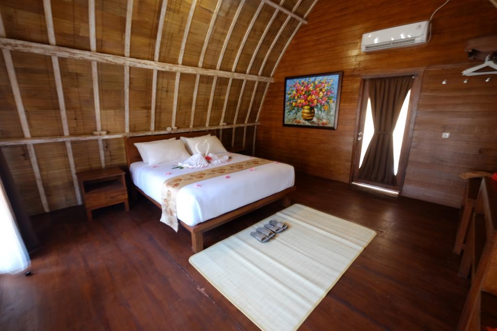 ปาราเดซา ลีฟวิง Hotel กีลีตราวางัน ภายนอก รูปภาพ