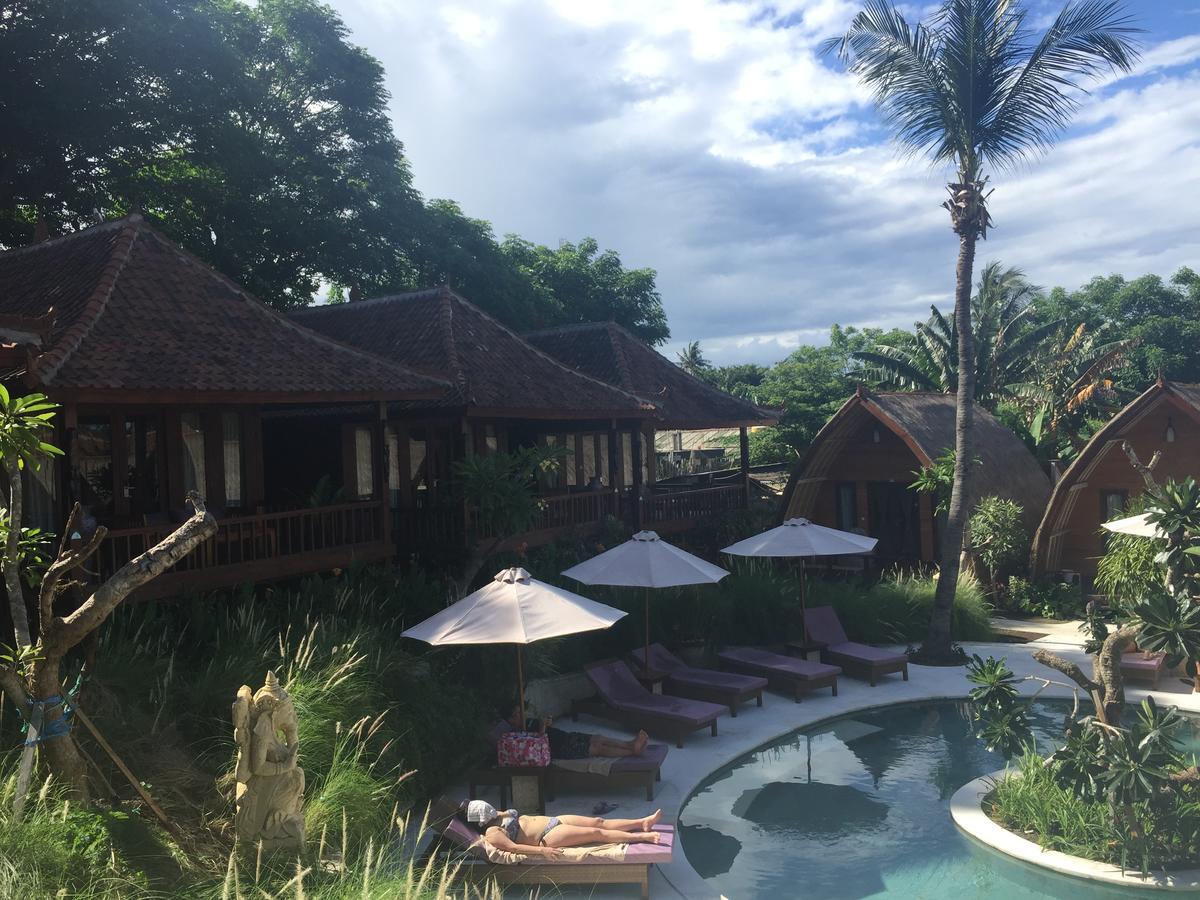 ปาราเดซา ลีฟวิง Hotel กีลีตราวางัน ภายนอก รูปภาพ