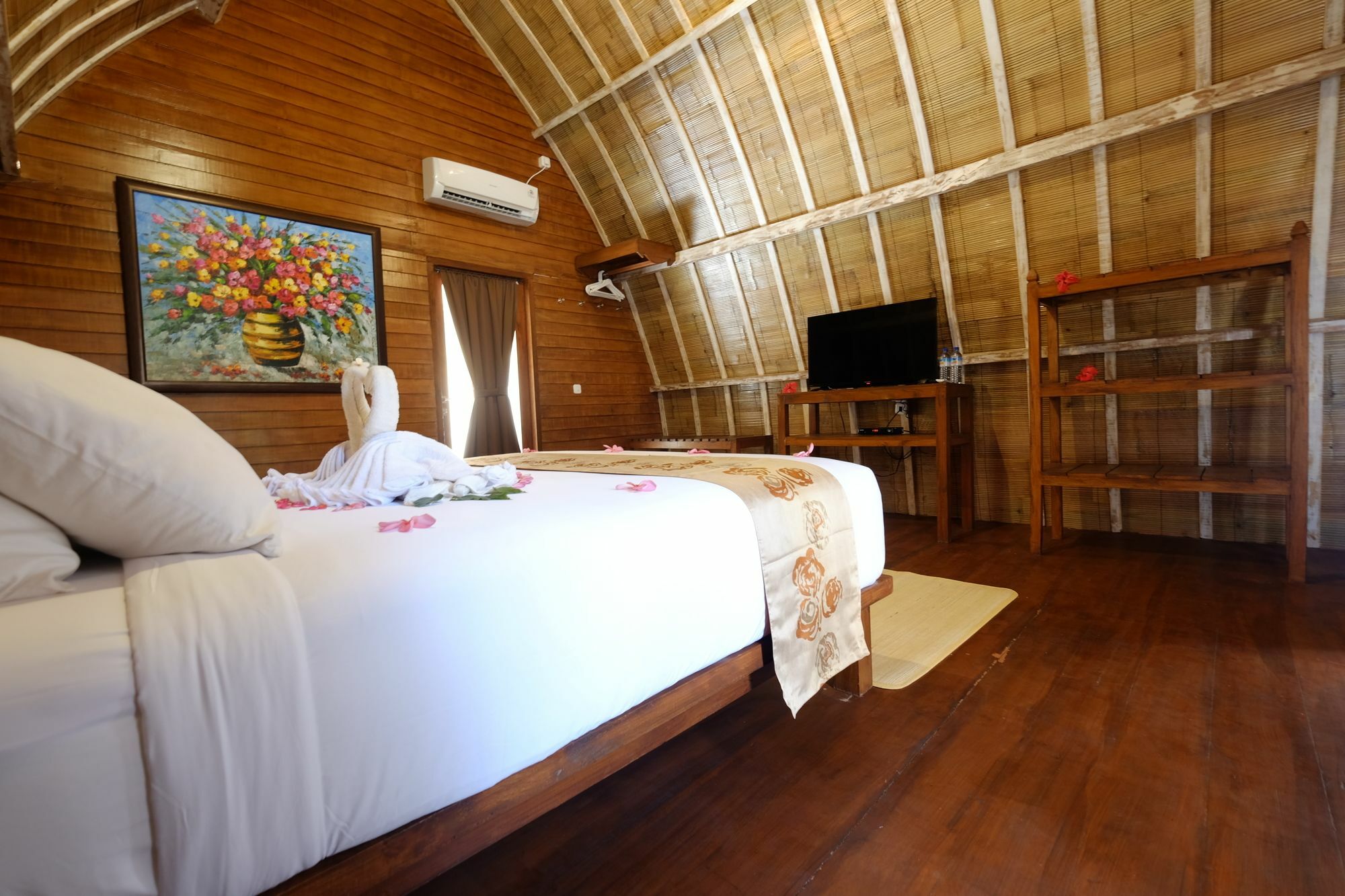 ปาราเดซา ลีฟวิง Hotel กีลีตราวางัน ภายนอก รูปภาพ