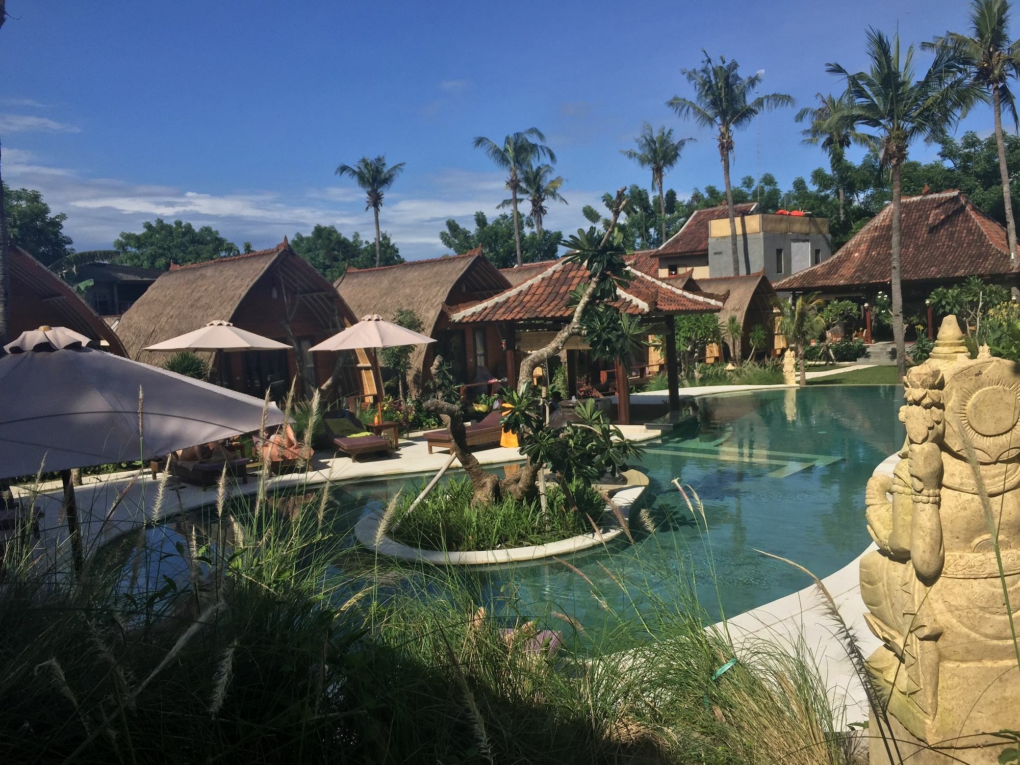 ปาราเดซา ลีฟวิง Hotel กีลีตราวางัน ภายนอก รูปภาพ